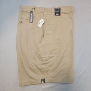 Roundtree & Yorke Size 52 Classic Fit Flat Front Khaki Shorts 9" inseam NWT L886